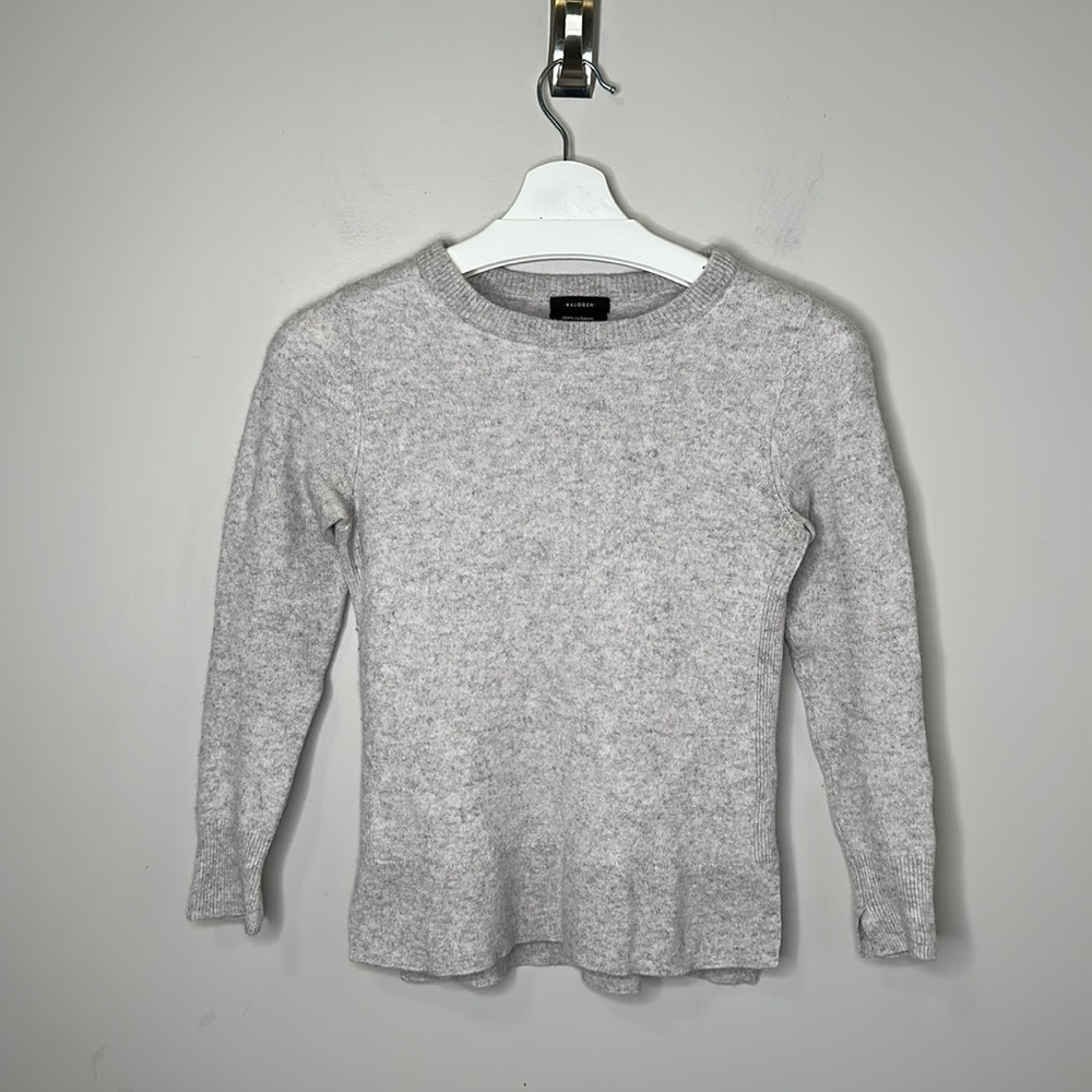 Halogen Light Grey Crewneck Cashmere Sweater